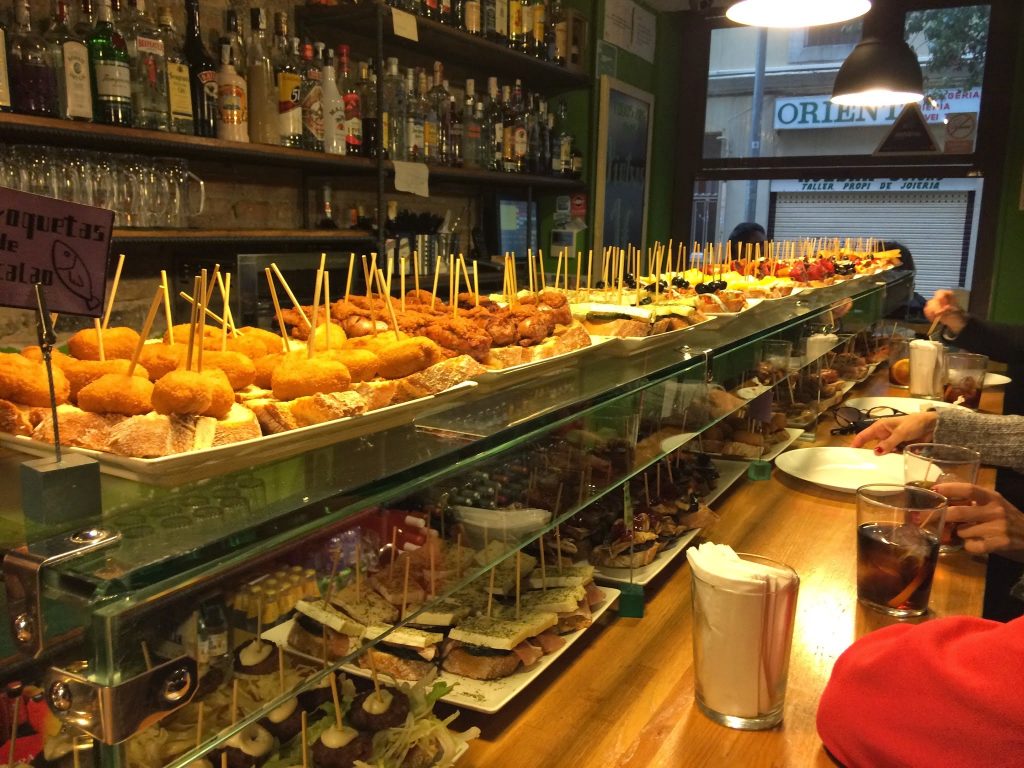 CARRER BLAI Os Bares De “TAPAS” BARCELONA