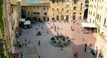 PIAZZA DELLA CISTERNA