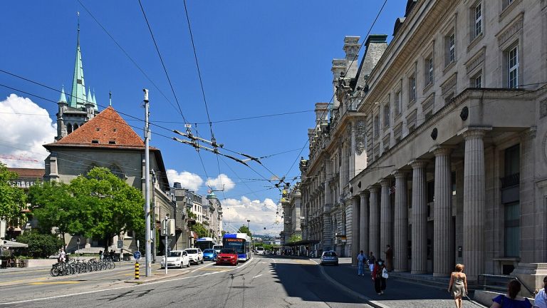 PLACE ST. -FRANÇOIS