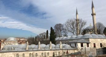 ANTIGA MESQUITA DA SULTANA-MÃE (Atik Valide Camii)