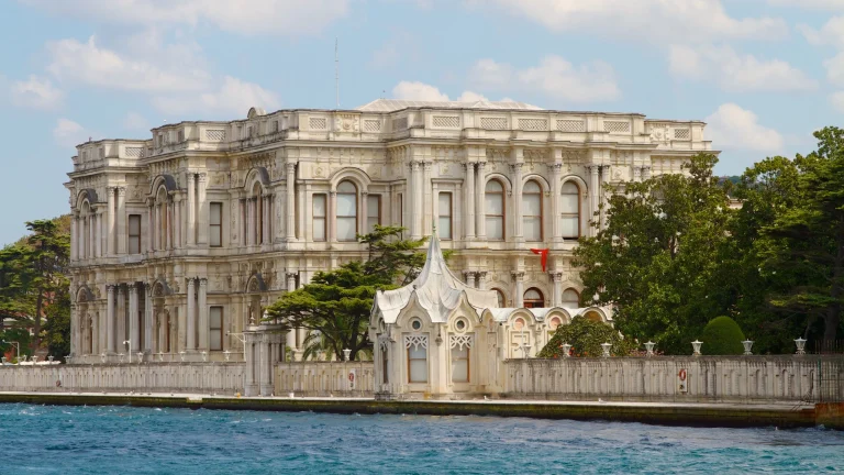 PALÁCIO BEYLERBEYI (Beylerbeyi Sarayi)
